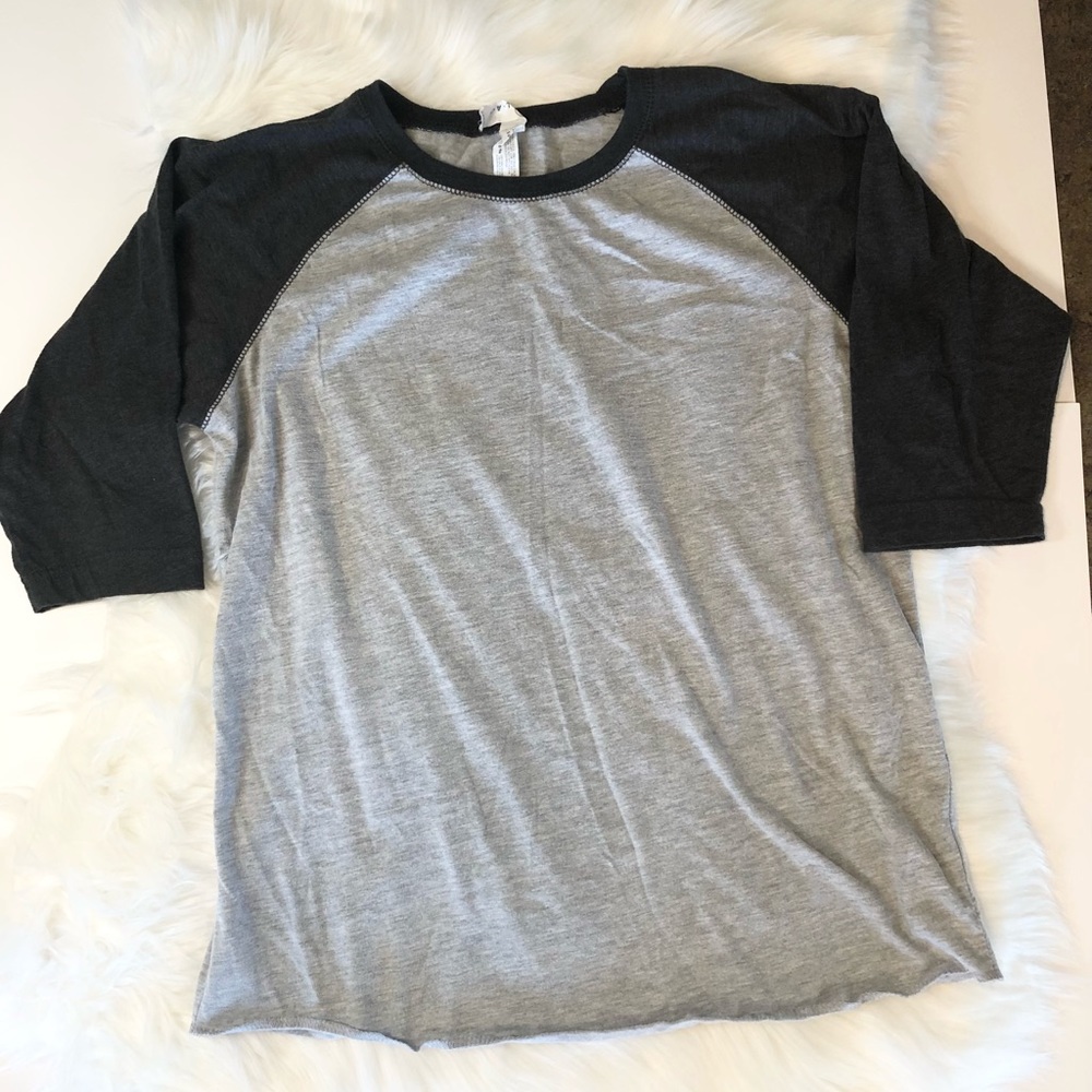 Live and Tell baseball style shirt, YOUTH LARGE